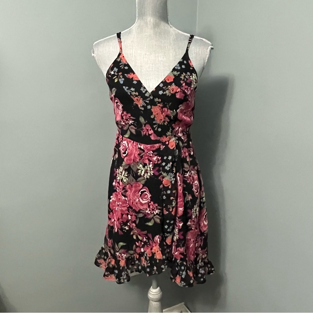 BAND OF GYPSIES Anthropology floral wrap dress sleeveless size small garden girl